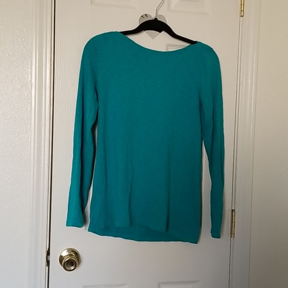 Womens tee shirt.